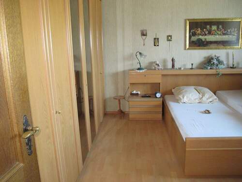 Schlafzimmer EG - 