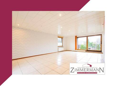 Titel - Großzügige Eigentumswohnung mit Dachterrasse im Zweifamilienhaus