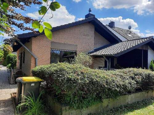 Rückansicht - 5 Zimmer Bungalow zum Kaufen in Niederkassel