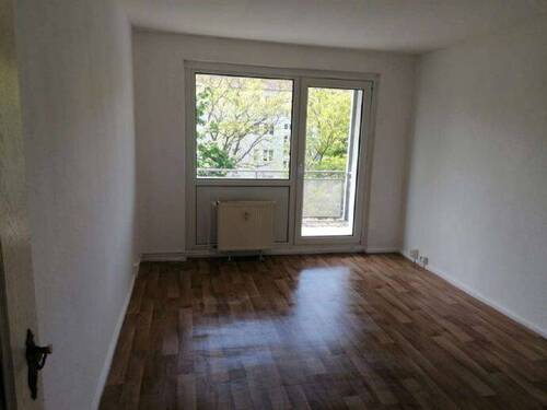 Wohnzimmer - 3 Zimmer Etagenwohnung in Burg