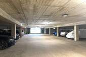 Innenansicht der Tiefgarageneinheit, Richtung Tor - Garage, Stellplatz zum Kaufen in Meerbusch
