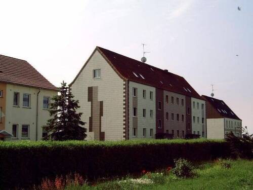 Straßenansicht - 5 Zimmer Etagenwohnung zur Miete in Randowtal