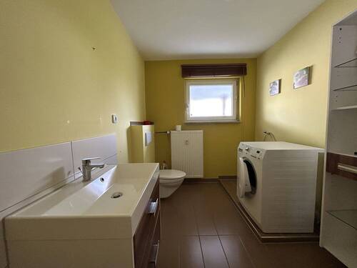 EG WC - 