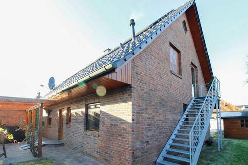 Außentreppe ins OG. - 