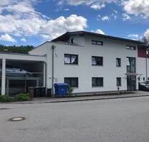 KfW55 3-­Zimmerwohnung mit Lift, Terrasse und Multi-Parking-Carport - Deggendorf