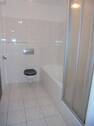 Bad mit Wanne u Dusche - 