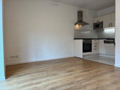 Wohnzimmer - 2 Zimmer Etagenwohnung in Zwickau