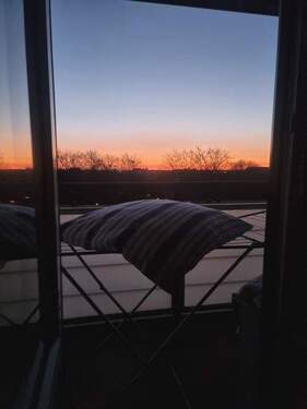 gemütlicher Laubengang zum relaxen .jpg - gemütlich möblierte 1,5-Zimmer-Wohnung mit Laubengang ab sofort verfügbar 6-7 Monate auf Zeit Internet Fahrstuhl