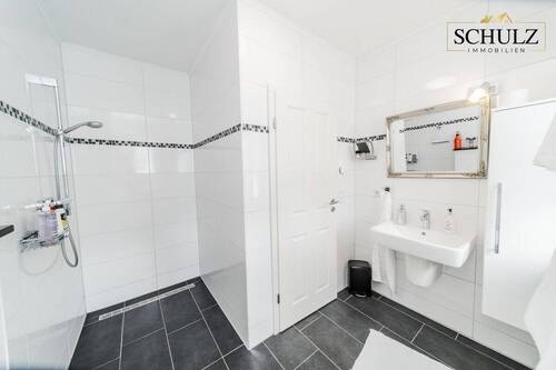 Badezimmer 2 OG. - 