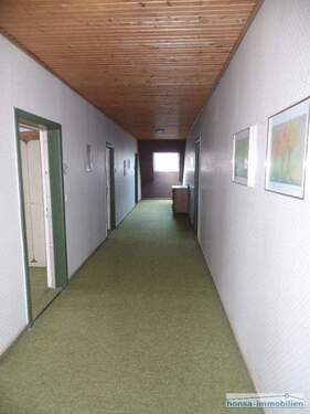 Flur Obergeschoss/ rechts Zugang Ausbaureserve - 