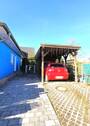 Eingang und Carport - 