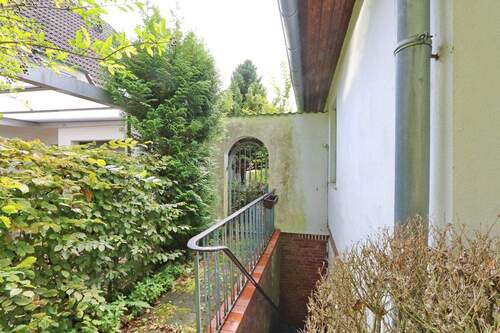 Seitenansicht Kellerzugang - 