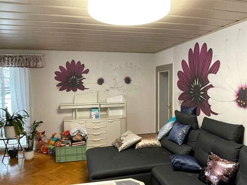 Wohnzimmer mit zugang zur Loggia - 