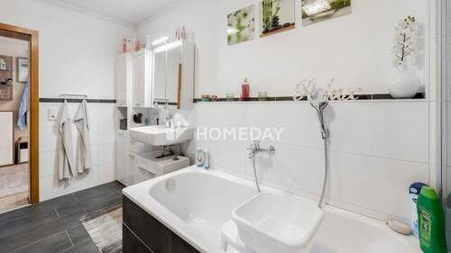 1. OG Badezimmer 2 - 