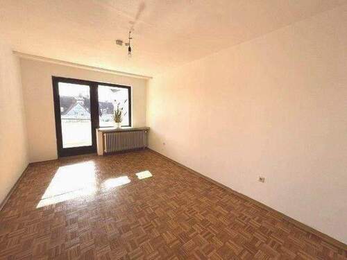 Zimmer 1, mit Zugang zum Balkon - 