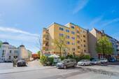 Seitliche Straßenansicht - 2 Zimmer Etagenwohnung in Berlin