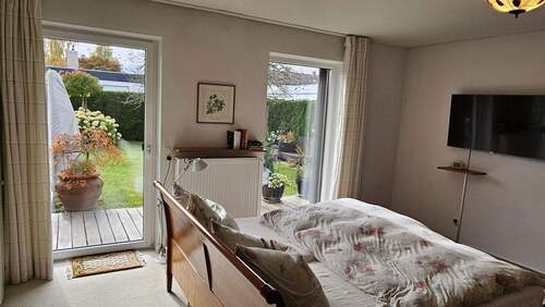 Schlafzimmer EG mit Terrasse - 