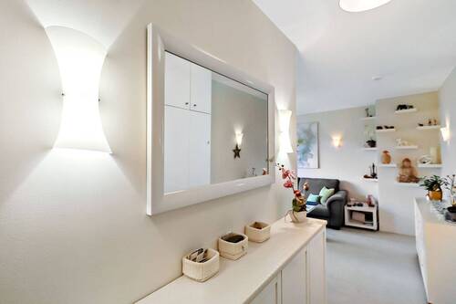 Diele - 2 Zimmer Etagenwohnung zum Kaufen in Berlin