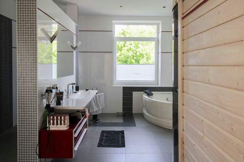 Badezimmer_OG_Sicht 1 - 