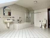 Badezimmer im DG - 