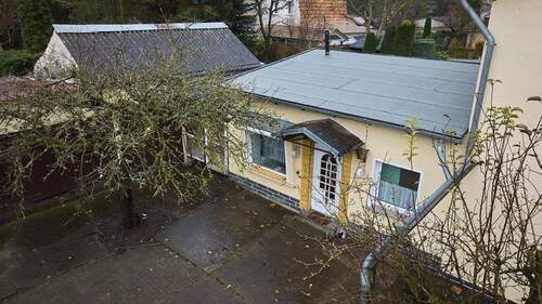 Luftbild Eingang Links - 9 Zimmer Einfamilienhaus zum Kaufen in Fredersdorf-Vogelsdorf