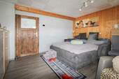 Wohn- und Schlafzimmer UG Bild 2 - 