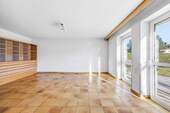 Wohnzimmer - 8 Zimmer Einfamilienhaus in Erding