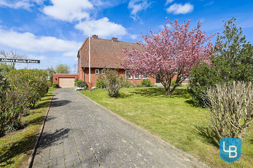 Auffahrt zur Garage - 