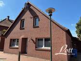 Außenansicht - **Wohnhaus - ebenerdige Räumlichkeiten - im schönen Barßel anzumieten!**