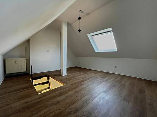 Spitzboden - Etagenwohnung mit 35,00 m&sup2; in Gelsenkirchen zur Miete