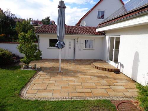 Terrasse mit Garage - 