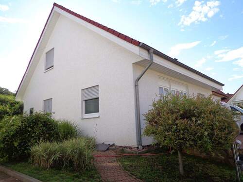 Giebelansicht - Mehrfamilienhaus, Wohnhaus mit 120,00 m² in Gotha zum Kaufen