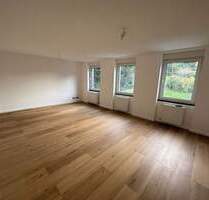 Moderne, kernsanierte 1,5-Zimmer-Wohnung mit großer Dachterrasse zum Innenhof - Mayen