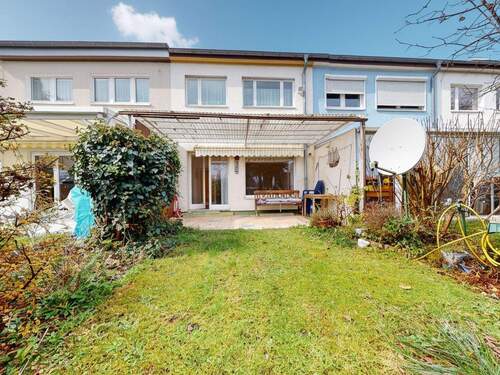 Titelbild - Familienfreundliches Wohnen nahe Schweizer Viertel - Reihenhaus mit vier Zimmern und Garten