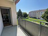 Grosser Balkon.jpg - 4 Zimmer Etagenwohnung zum Kaufen in Offenburg