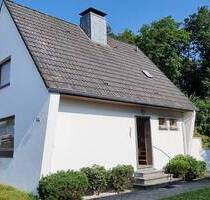 FREISTEHENDES UND KLEINES EINFAMILIENHAUS IN RUHIGER LAGE VON LANGERFELD BEYENBURG - Wuppertal