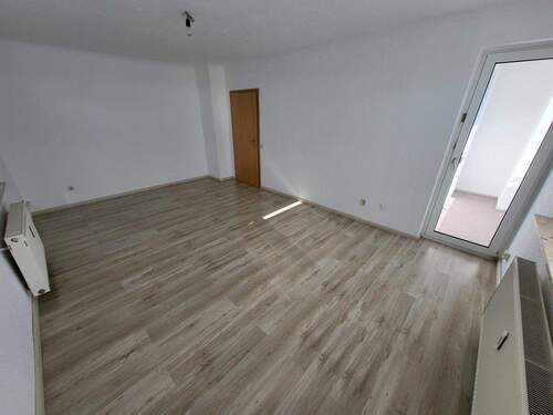 Wohn-/Esszimmer - 