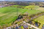 Drohne - Einfamilienhaus mit großer Garage (ca. 85qm) auf einzigartigem Grundstück, umgeben von Feldern