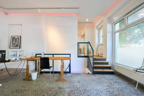 Großflächige Fenster - 6 Zimmer Gewerbeobjekt (Büro, Produktion, Verkauf) in Berlin