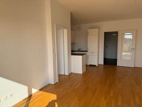 Wohnzimmer - 2 Zimmer Etagenwohnung in Freilassing