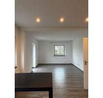 Renovierte Wohnung mit Küche und Garage in Floss zu vermieten - Floß