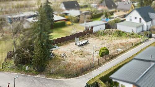 Luftansicht - Familienglück in Bestlage! Großes Grundstück in Schönholz