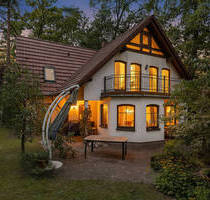 Viergiebel-Architektenhaus in Bestlage - direkt am Wäldchen, mit bester Ausstattung - Falkensee
