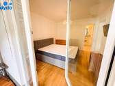 Blick ins Schlafzimmer - 