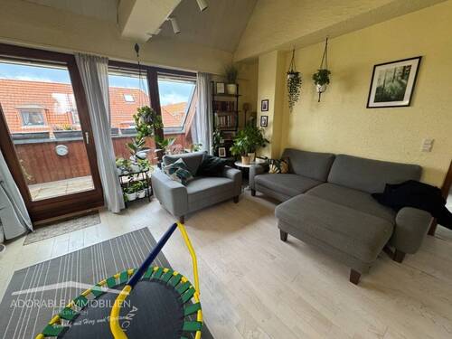 Wohnzimmer - 2 Zimmer Etagenwohnung in Berlin