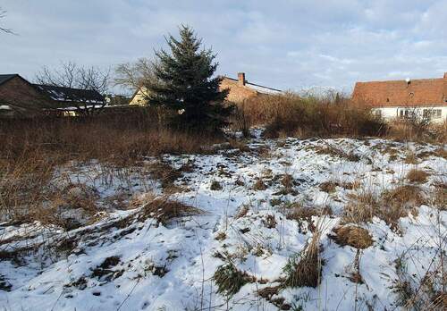 Grundstück - Sanierungsobjekt oder Baugrundstück in schöner Dorflage bei Rathenow