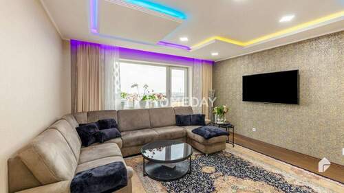 Wohnzimmer 1 - 3-Zimmer-Wohnung mit tollem Ausblick in beliebter Lage - Bezugsfreie Übergabe nach Absprache