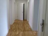 Flur - Modern sanierte 3-Raumwohnung mit großem Balkon und Gäste-WC