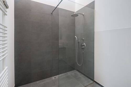 Bodentiefe Dusche - 