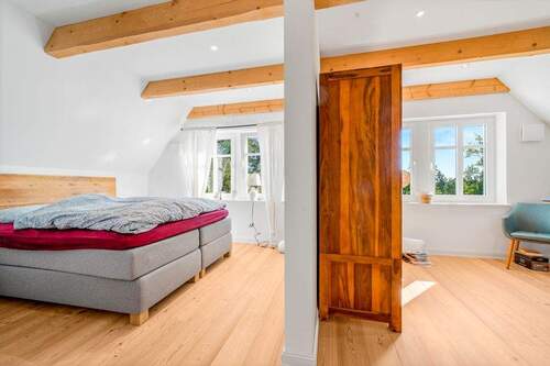 Schlafzimmer mit Ankleide - 